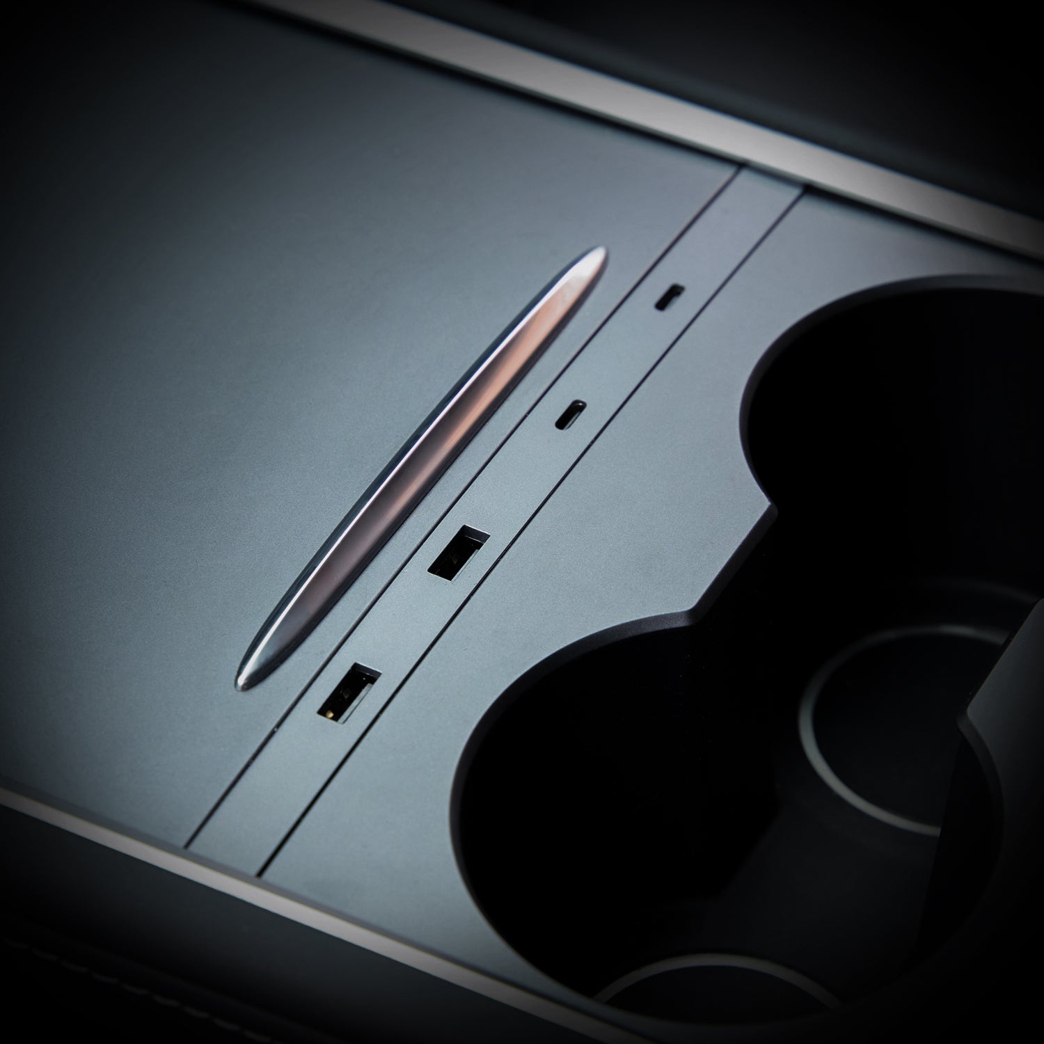 USB Hub with 2 USB-A and 2 Type-C Port for Model 3 & Y